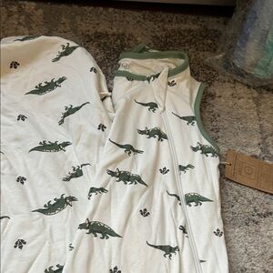 Kyte BABY Dinosaur Sleep Sack - Green matcha and White 18-36 month 1 tog